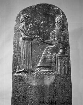 Código de Hammurabi (siglo XVIII a.C.) 