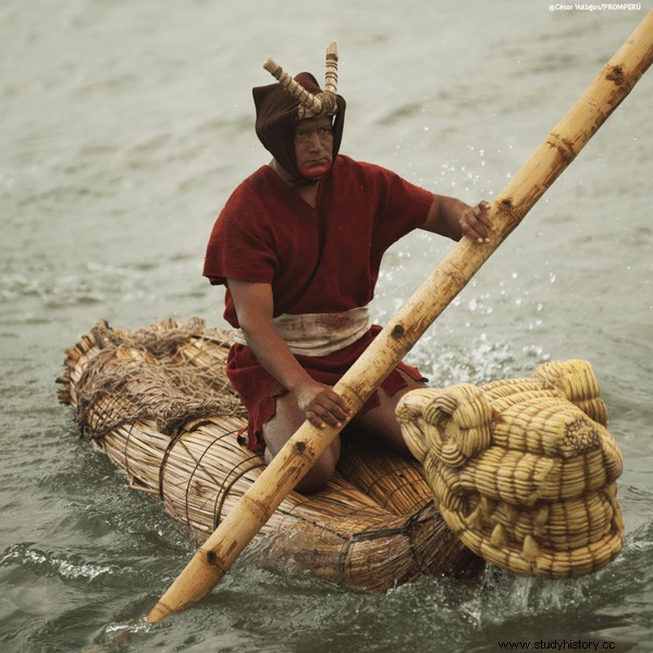 El caballito de totora, barcos pesqueros de hace 3.000 años y… ¿tablas de surf? 