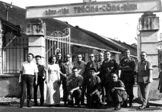 El médico español condecorado por EE.UU. en la guerra de Vietnam 