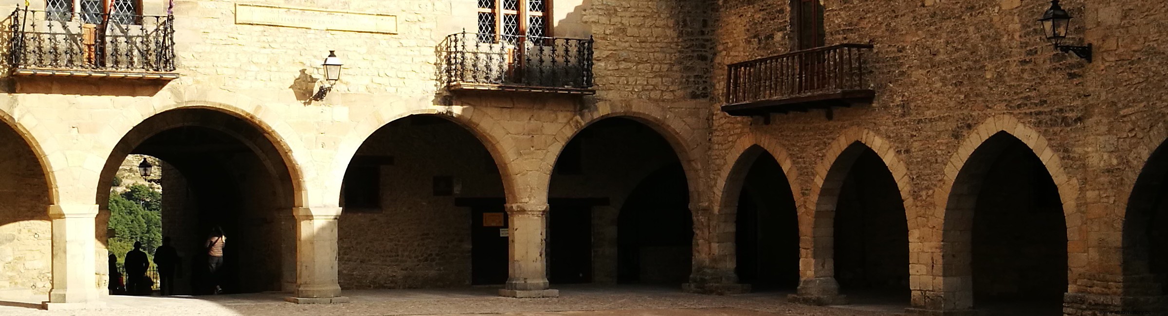 Cantavieja en imágenes, ciudad refugio de templarios y carlistas. 