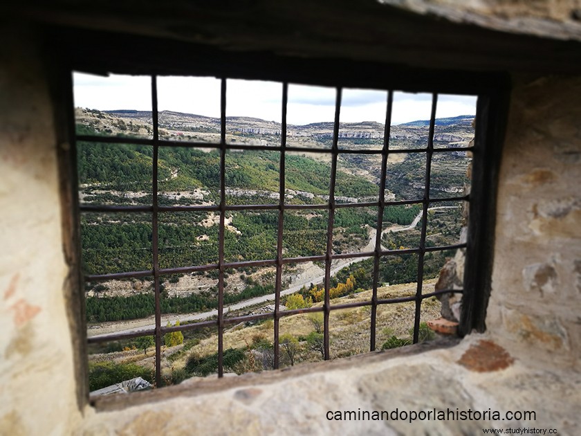 Cantavieja en imágenes, ciudad refugio de templarios y carlistas. 