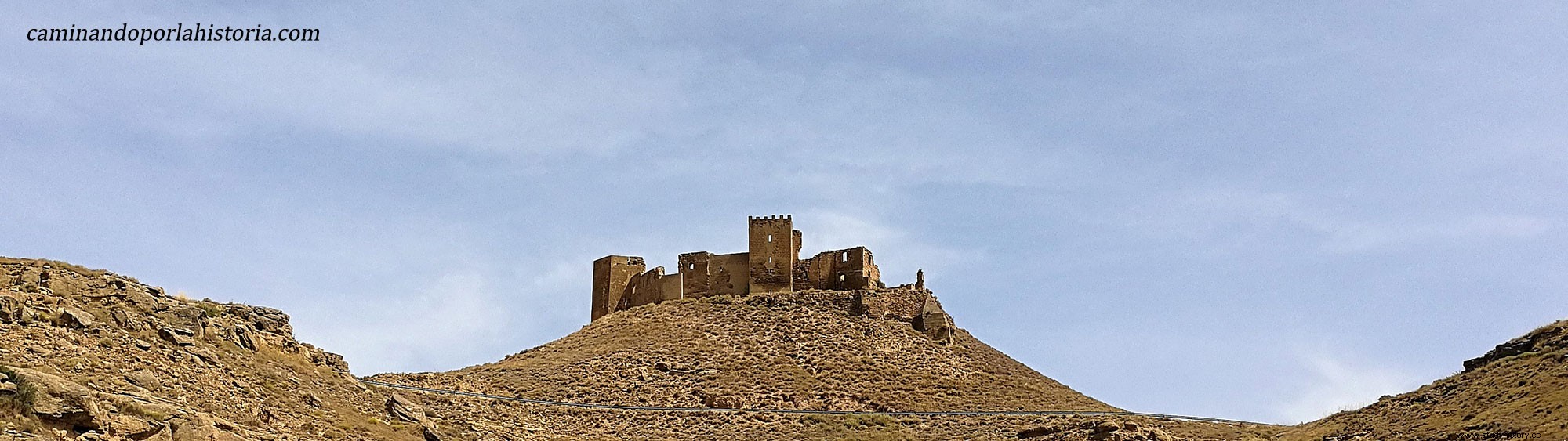 El castillo-abadía de Montearagón, el  hermano pobre de Loarre . 