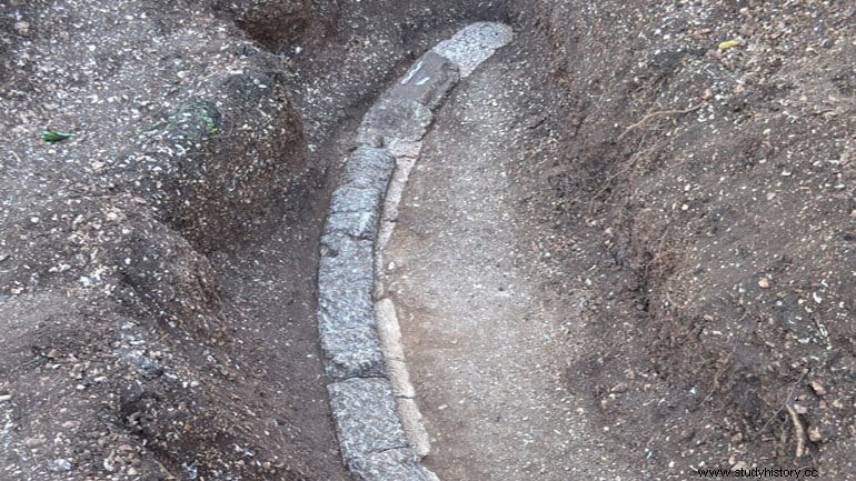 Descubren en la isla de Lefkada un teatro griego hasta ahora desconocido 