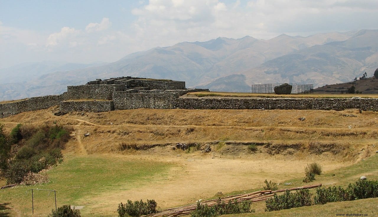 La Piedra Sayhuite, un mapa en relieve tridimensional encontrado en un sitio inca 