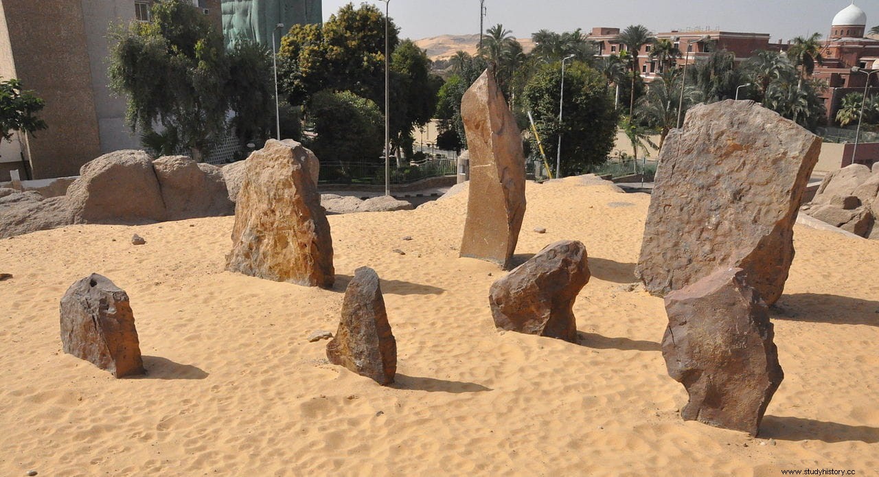 El cromlech de Nabta Playa en Egipto, mil años más antiguo que Stonehenge 