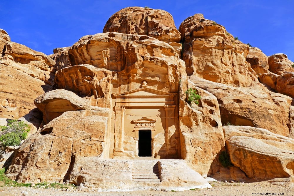 La otra Petra, situada a pocos kilómetros al norte de la famosa ciudad nabatea. 