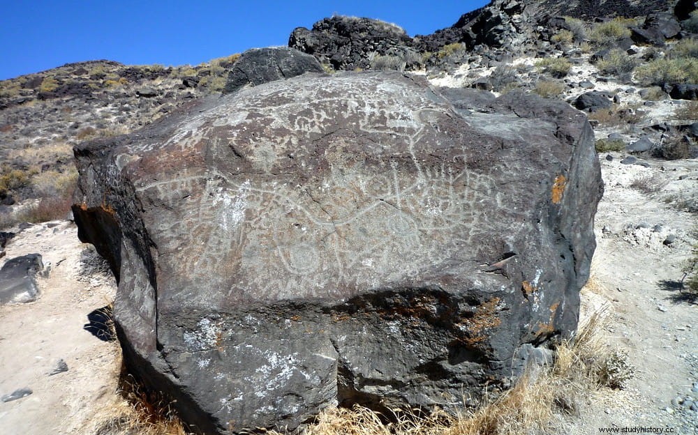 12,000년 전 선사시대 지도가 새겨진 암각화, 맵록(Map Rock) 