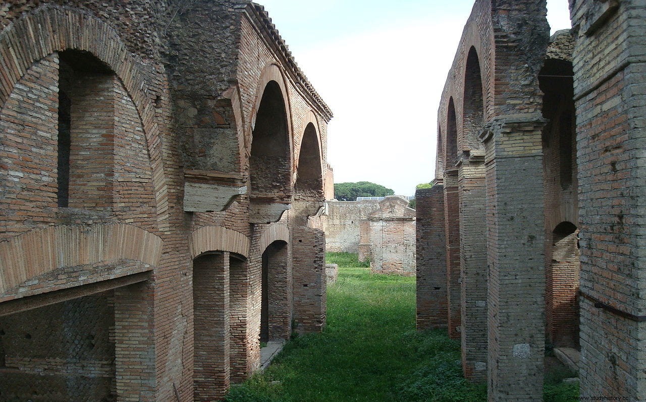 Portus, el puerto de Roma construido por el emperador Claudio que acabó siendo devorado por los sedimentos 