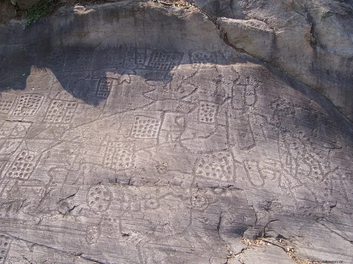 Los petroglifos de Val Camonica en Italia, la colección de arte rupestre más grande del mundo, abarcan más de 10.000 años de historia 