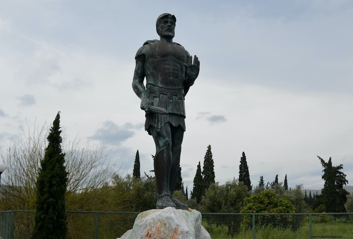 Cuando los arqueólogos encontraron el casco del general ateniense en la batalla de Maratón 