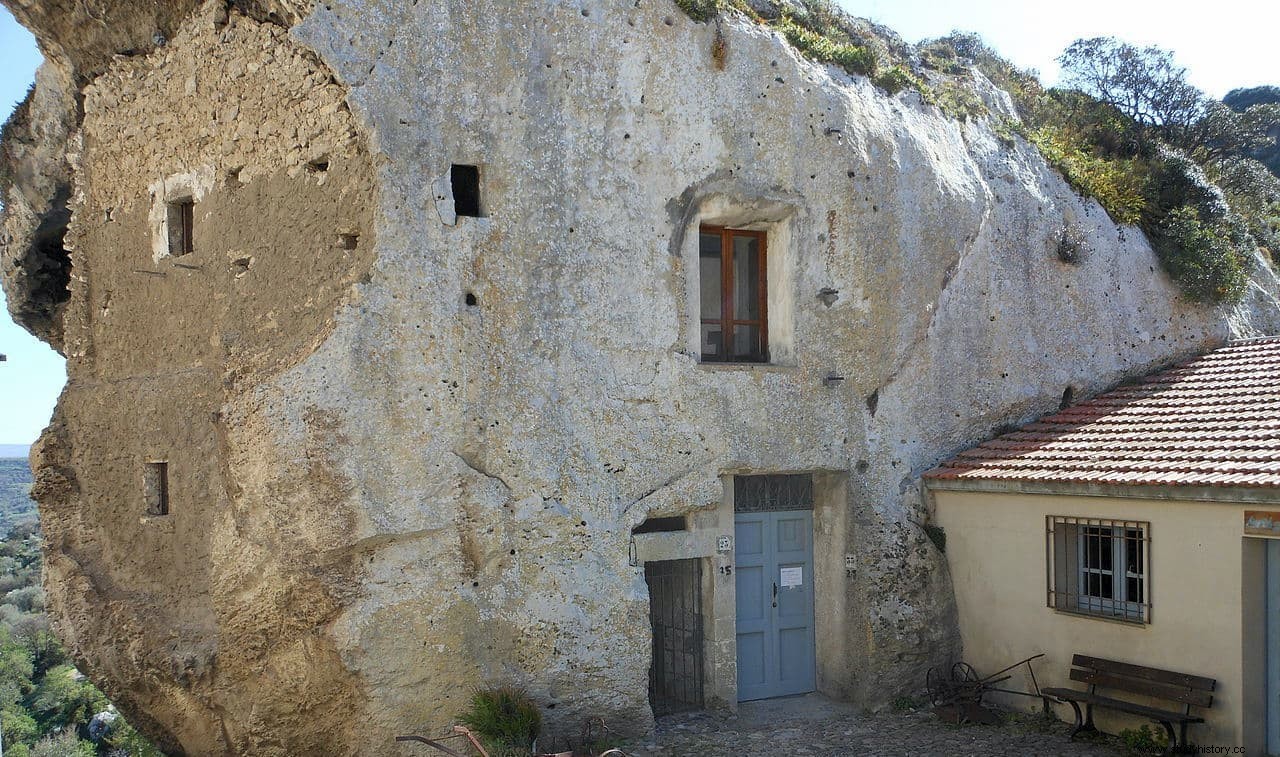 Domus de Janas, уникальные доисторические «волшебные дома» Сардинии. 