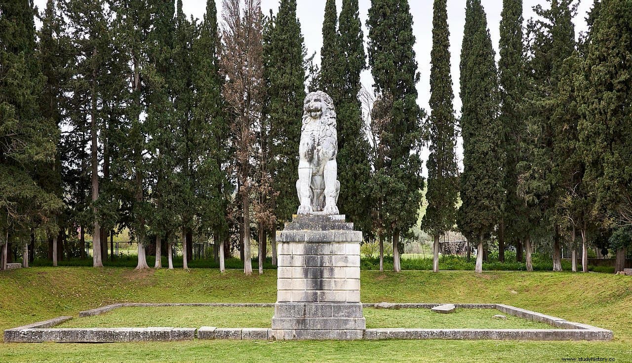 Cómo los viajeros ingleses encontraron el León de Queronea en 1818, erigido en el 318 a.C. como monumento a los caídos del Sagrado Batallón de Tebas 