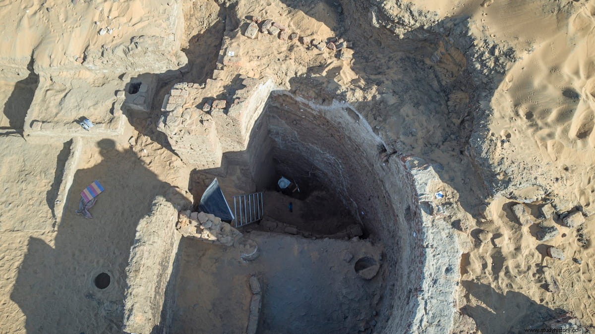 Hallan restos de una catedral medieval de Nubia con pinturas murales en Sudán 