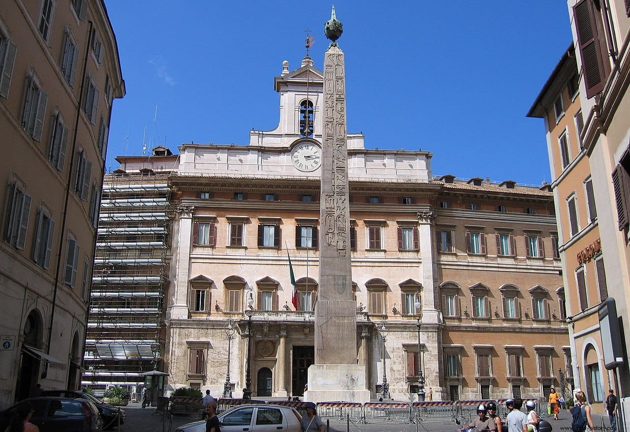 Horologium Augusti, el reloj de sol más grande del mundo antiguo, cuyos restos aún son visibles en Roma 