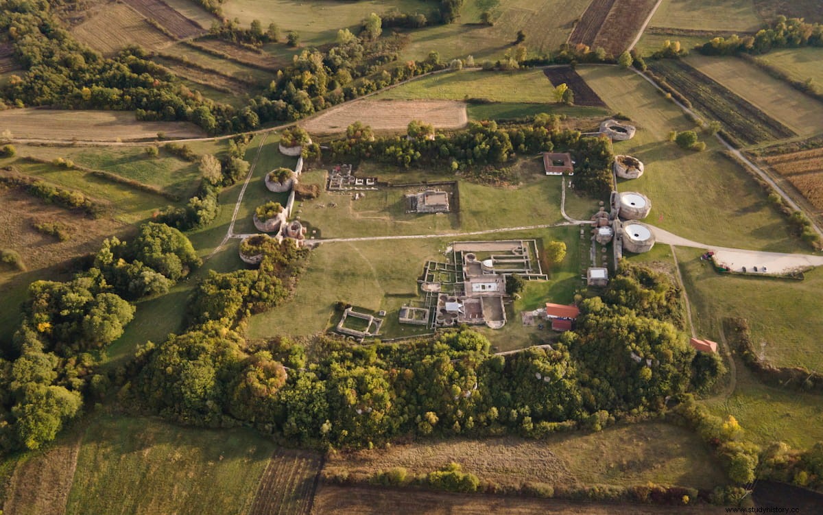 Felix Romuliana, el gran palacio del emperador romano Galerio en Serbia 