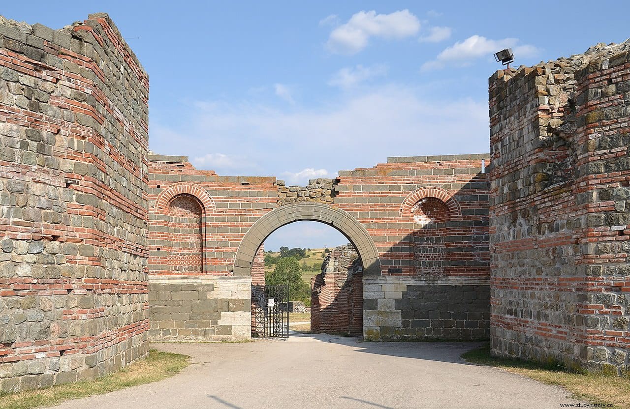 Felix Romuliana, el gran palacio del emperador romano Galerio en Serbia 