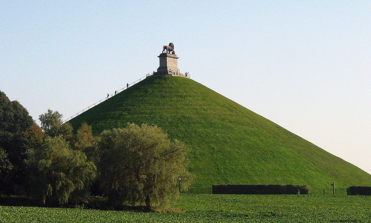 Los cuerpos de los soldados caídos en la batalla de Waterloo podrían venderse como fertilizante 