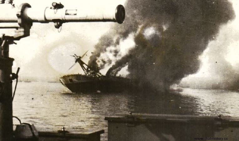 Operación Catapulta, la destrucción de la marina francesa por la Royal Navy en 1940 