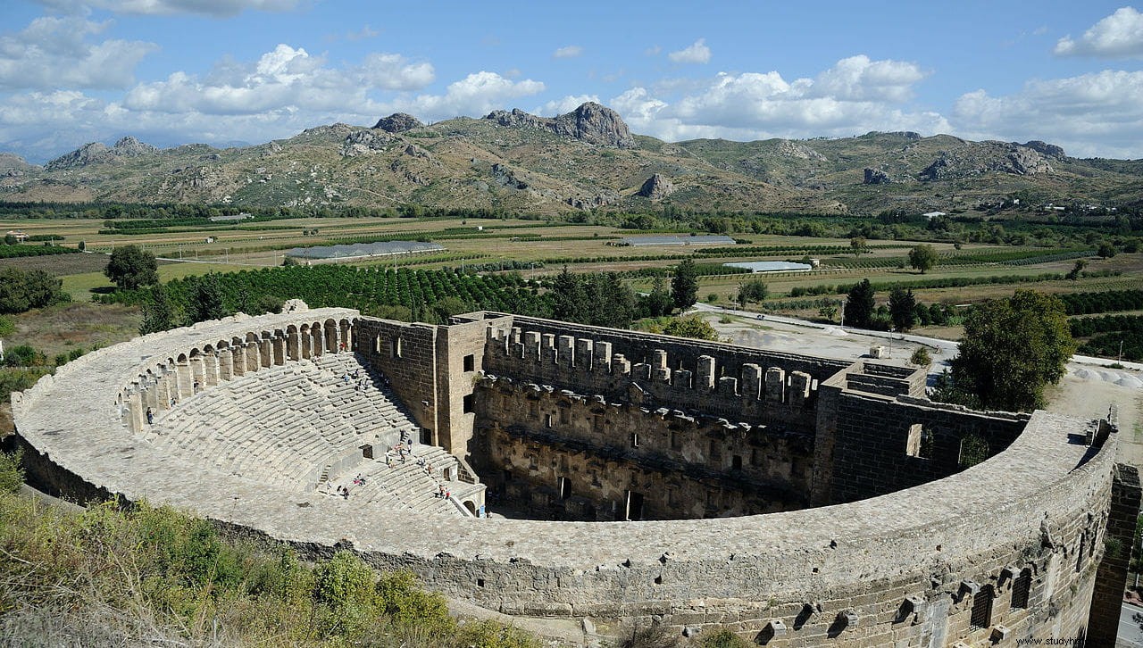 Aspendos, el teatro romano mejor conservado del mundo 