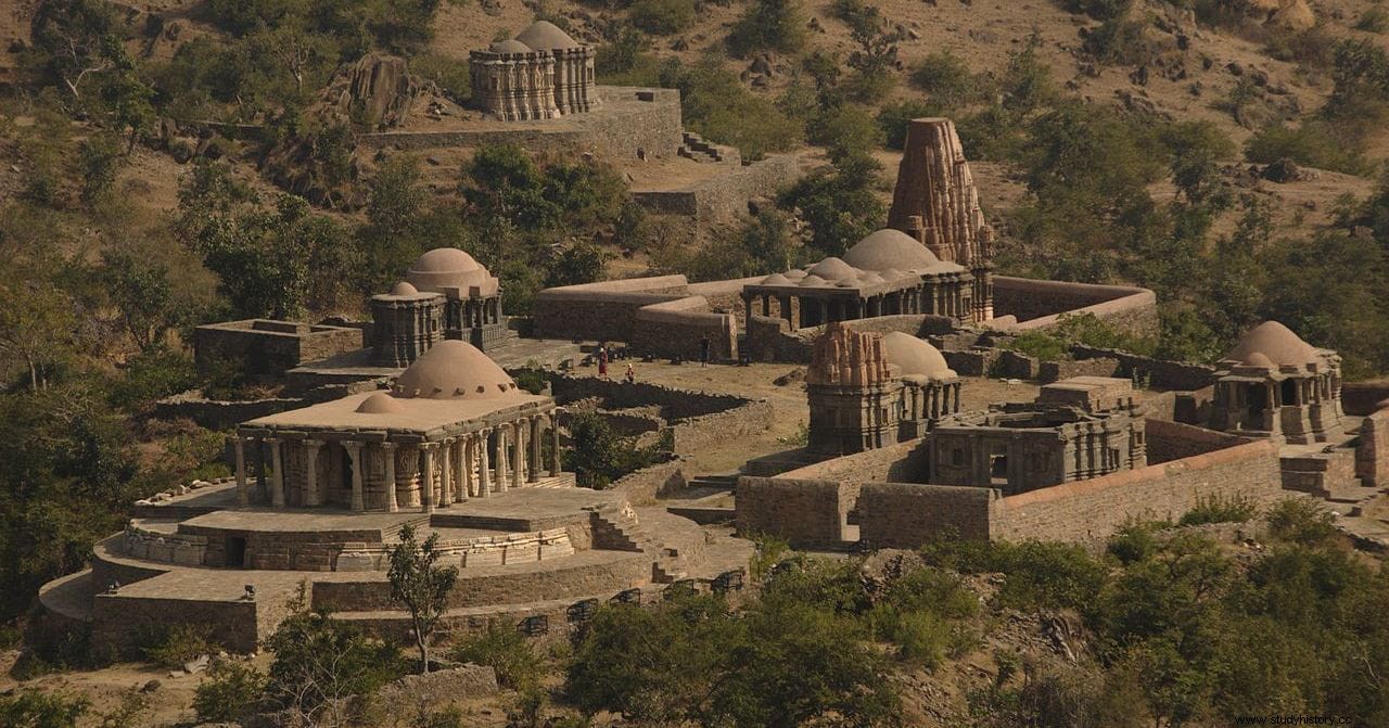 El fuerte medieval de Kumbhalgarh en la India, la segunda muralla más grande del mundo 