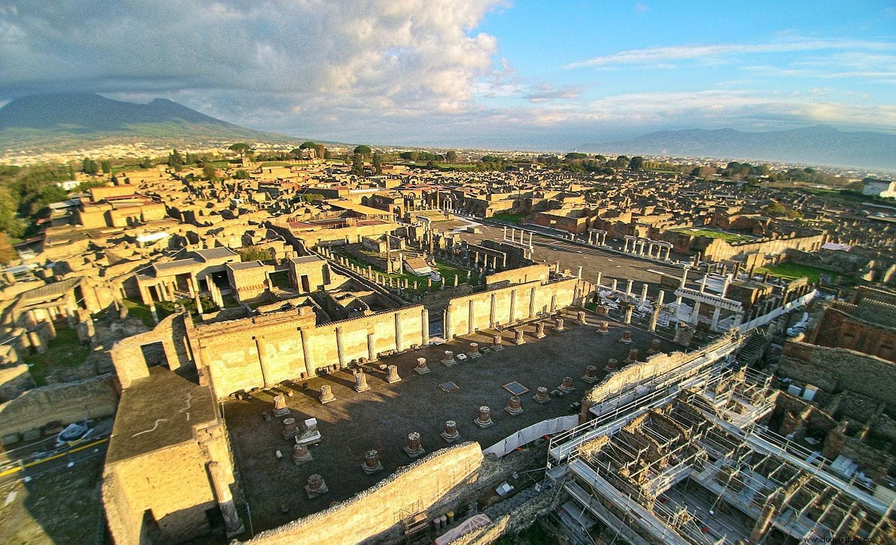 El bombardeo aéreo que destruyó Pompeya por segunda vez 