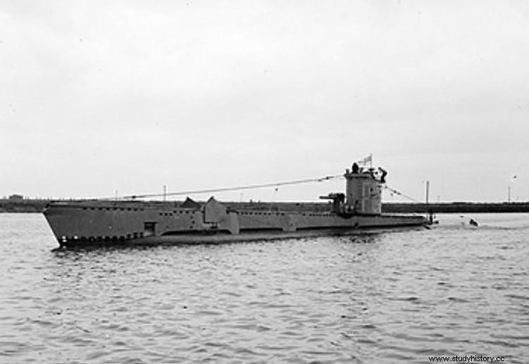 U-864、戦闘中に他の潜水艦が沈没した唯一の潜水艦 