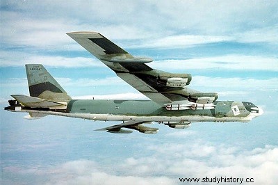 Guerra aérea de Vietnam:Terror del Viet Cong:B-52 