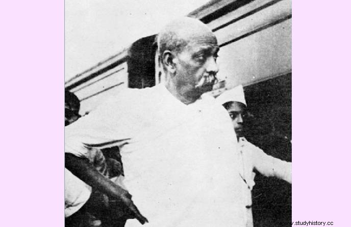 Sardar Vallabhbhai Patel:Historia inspiradora e interesante - Prólogo 