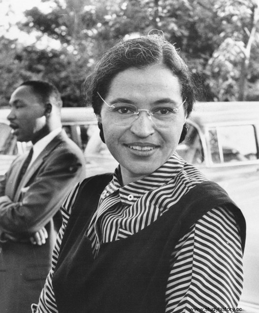 Un comentario sobre el caso de Rosa Parks y el gran coraje y forma de vida de Rosa Parks, la  madre del movimiento de derechos civiles . 