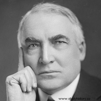 ¡Uno de los peores presidentes estadounidenses de todos los tiempos! 29º presidente Warren G. Harding 