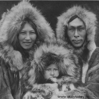 氷地獄。地球上で最悪の場所で何千年もの間、人々はどうやって生きてきたのでしょうか？ 