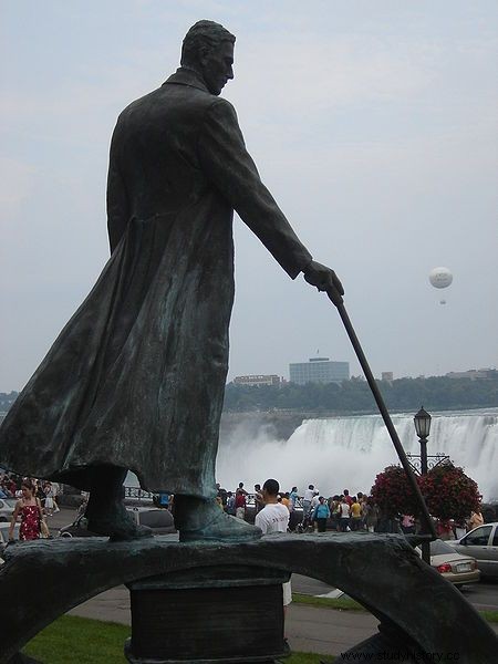 El señor del trueno que revolucionó el mundo:las locas ideas de Nikola Tesla 