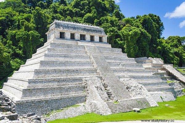 マヤの墓の秘密 