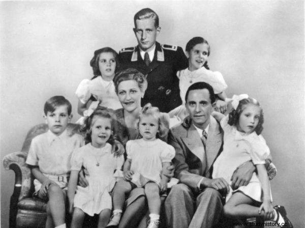 Joseph y Magda Goebbels:matrimonio (no) perfecto y familia (no muy) perfecta 