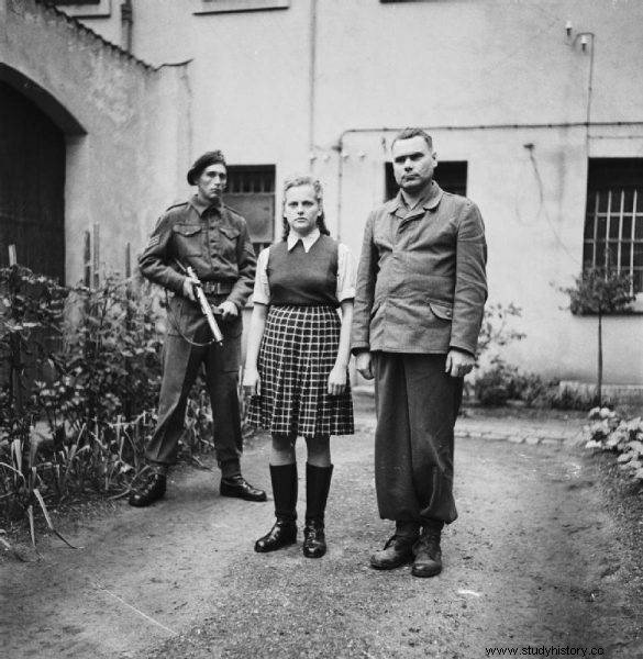 Irma Grese:una supervisora ​​sádica del campo de Auschwitz-Birkenau 