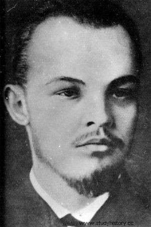 ¡Lenin era un niño de mamá terrible! 