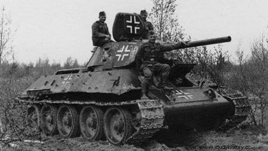 T-34戦車。赤軍の新たな「スター」 