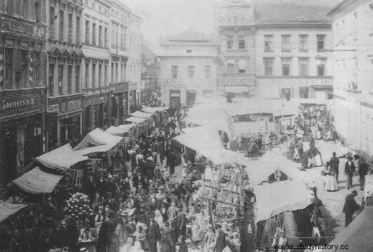 Junio ​​de 1918:Los alemanes votan a favor de entregar Silesia y Poznan a Polonia. 