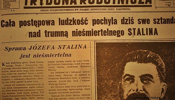 ¿Trabajar en un periódico cerrado? Absurdo directamente de la República Popular de Polonia 