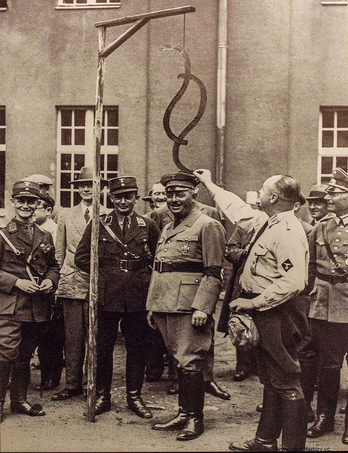 ナチスは何人のドイツ人を殺害しましたか? 