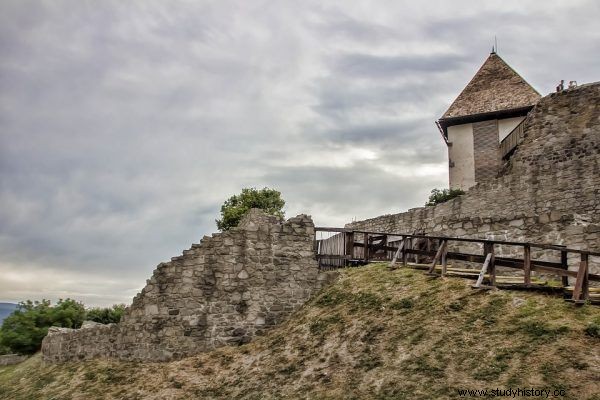 Когда Казимир Великий взошел на престол, Польша была на грани краха. Как король спас страну от катастрофы? 