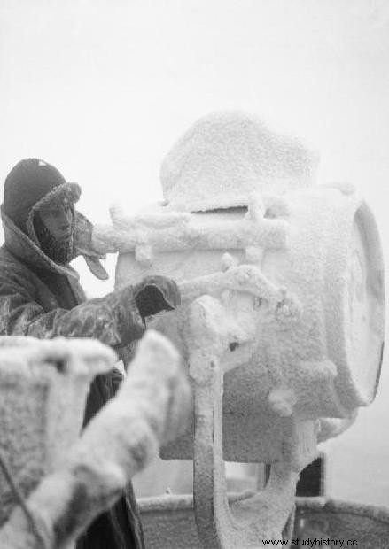 В ледяном аду. Самый опасный морской путь Второй мировой войны 