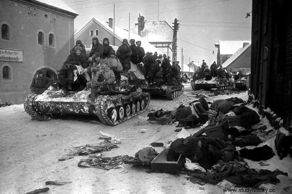 Вы не поверите, они его украли. Самое странное поведение Советов 