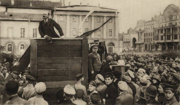  Había el cuerpo de un sargento sobre el cuerpo del segundo teniente, y encima el cabo . Sangrienta batalla polaco-polaca de Berezina en 1920 