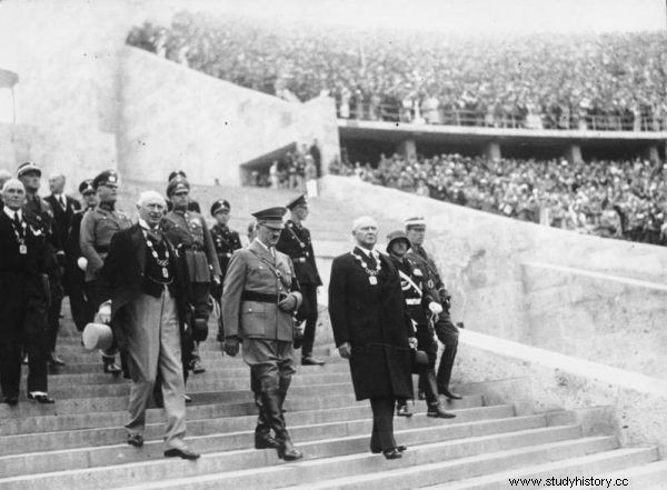 María Kwaśniewska. Esta mujer polaca le dijo a Hitler en la cara que ella era... una puta 