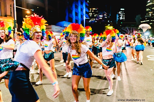 Festivales coloridos en vivo y maravillosos en el mundo. 