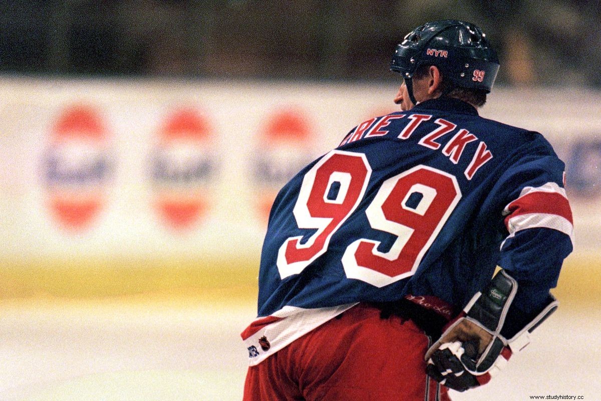 Wayne Gretzky:La historia de la leyenda canadiense del hockey sobre hielo. 