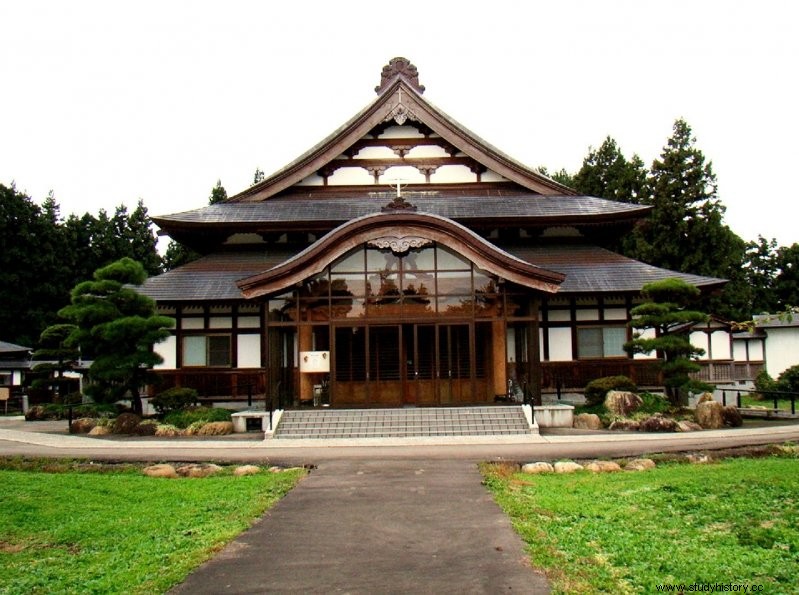 La milagrosa estatua de la Virgen María en Akita, Japón, produce sangre, sudor y lágrimas 