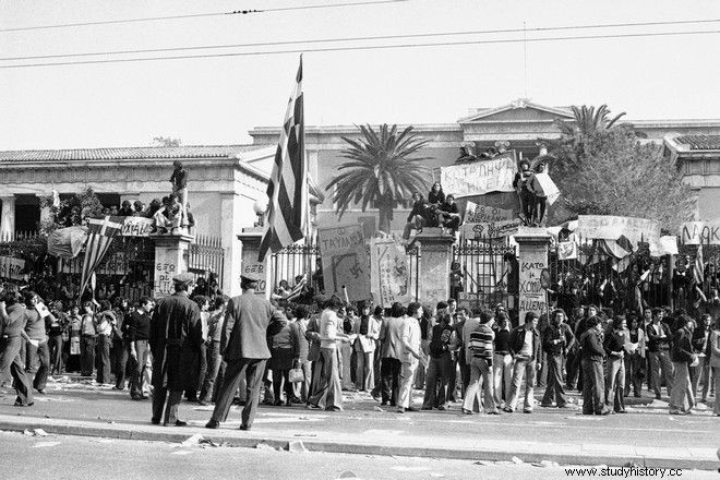 Aniversario del Politécnico:​​La verdad sobre los muertos y los heridos desconocidos 