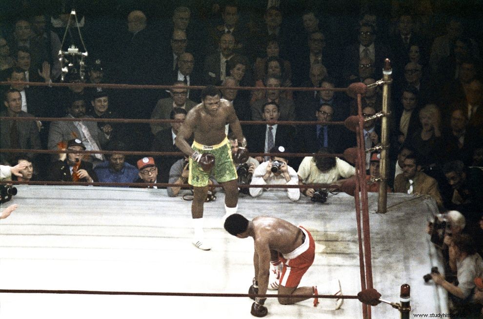 Cuando el invicto Muhammad Ali fue derrotado por Joe Frazier 